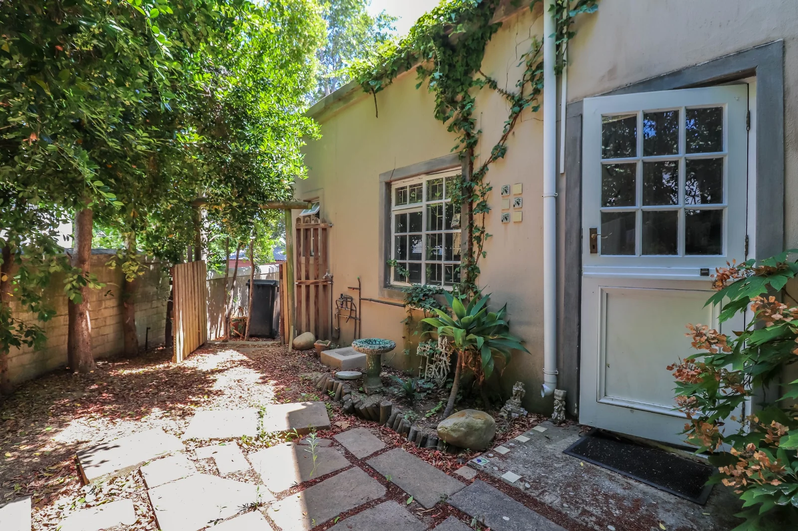 Furnished 4-Bedroom house with garden cottage to rent in Welgevonden Estate Stellenbosch from 1 October 2026
