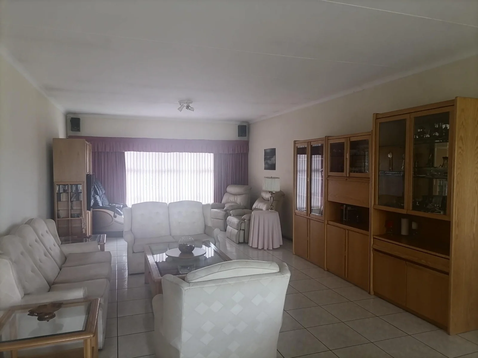Spacious & secure 3 Bedroomed townhouse for sale in Three Rivers.