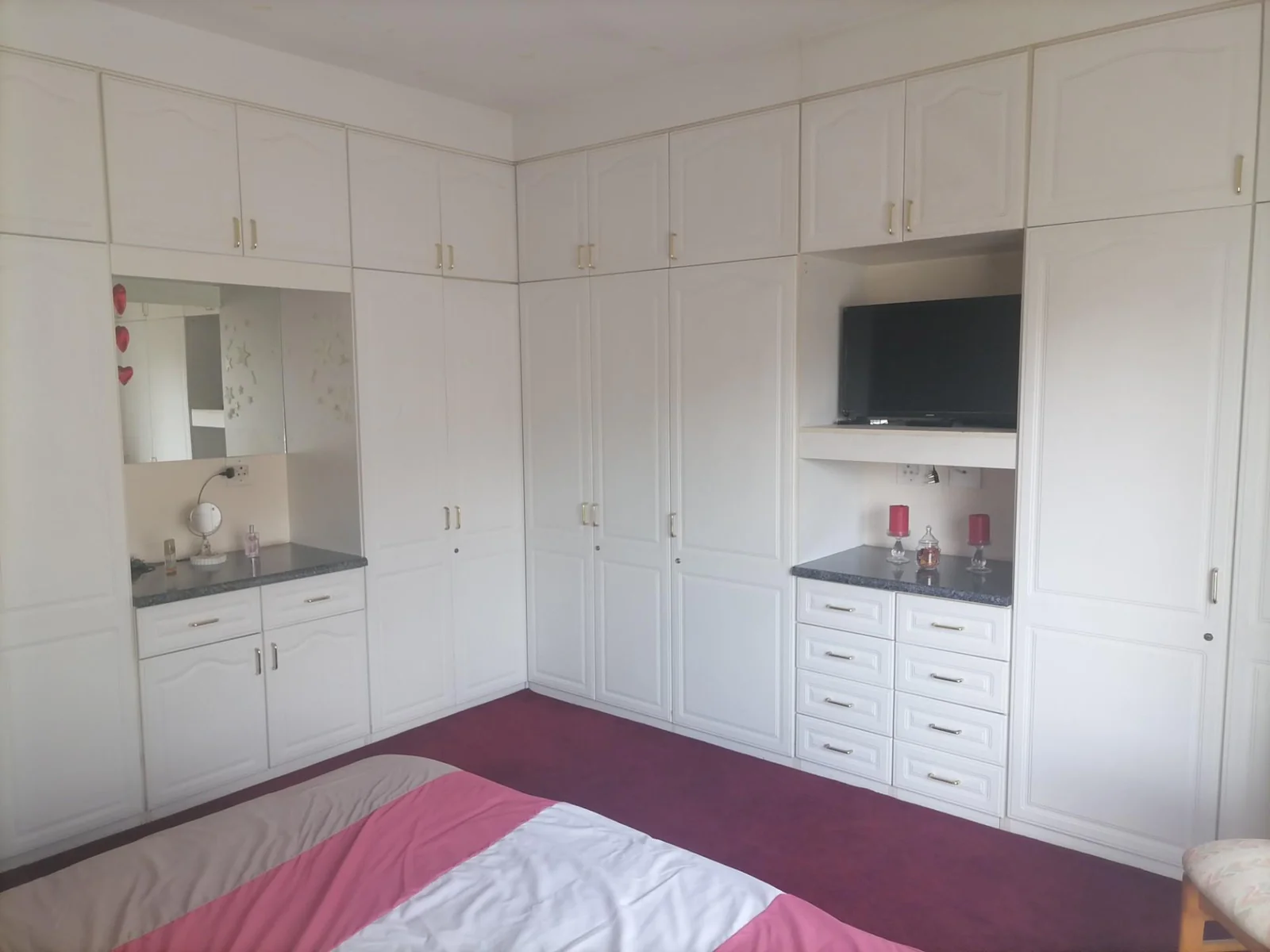 Spacious & secure 3 Bedroomed townhouse for sale in Three Rivers.