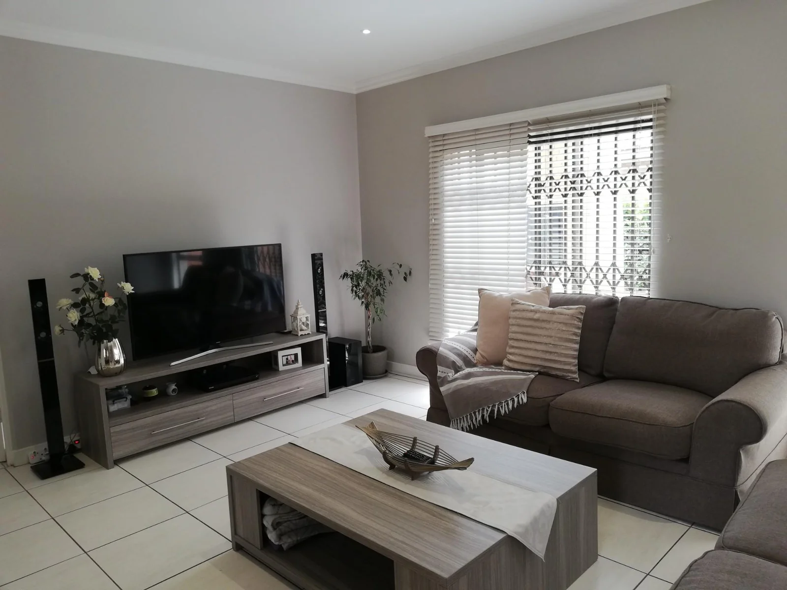 Two bedroom townhouse for sale in Heuwelsig