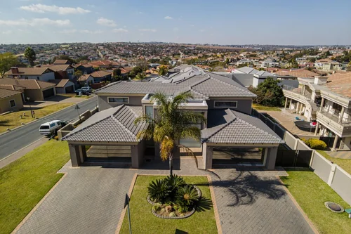 Blue Valley Golf Estate, Centurion