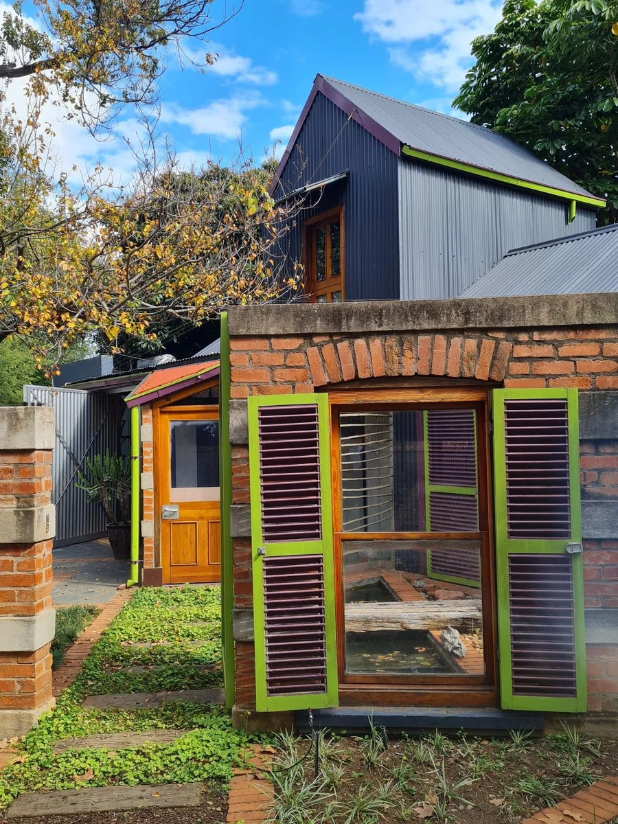 Architects home for sale in Clydesdale