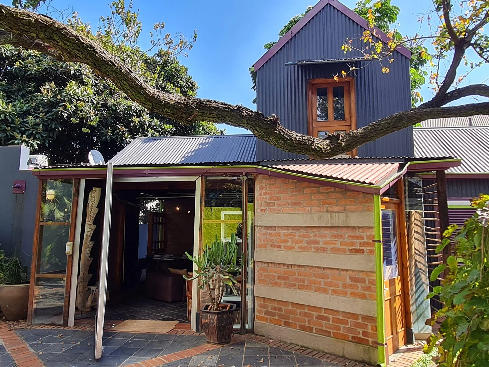 Architects home for sale in Clydesdale