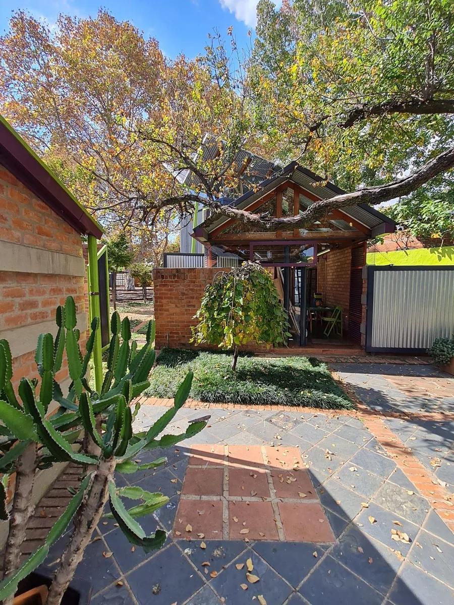 Architects home for sale in Clydesdale