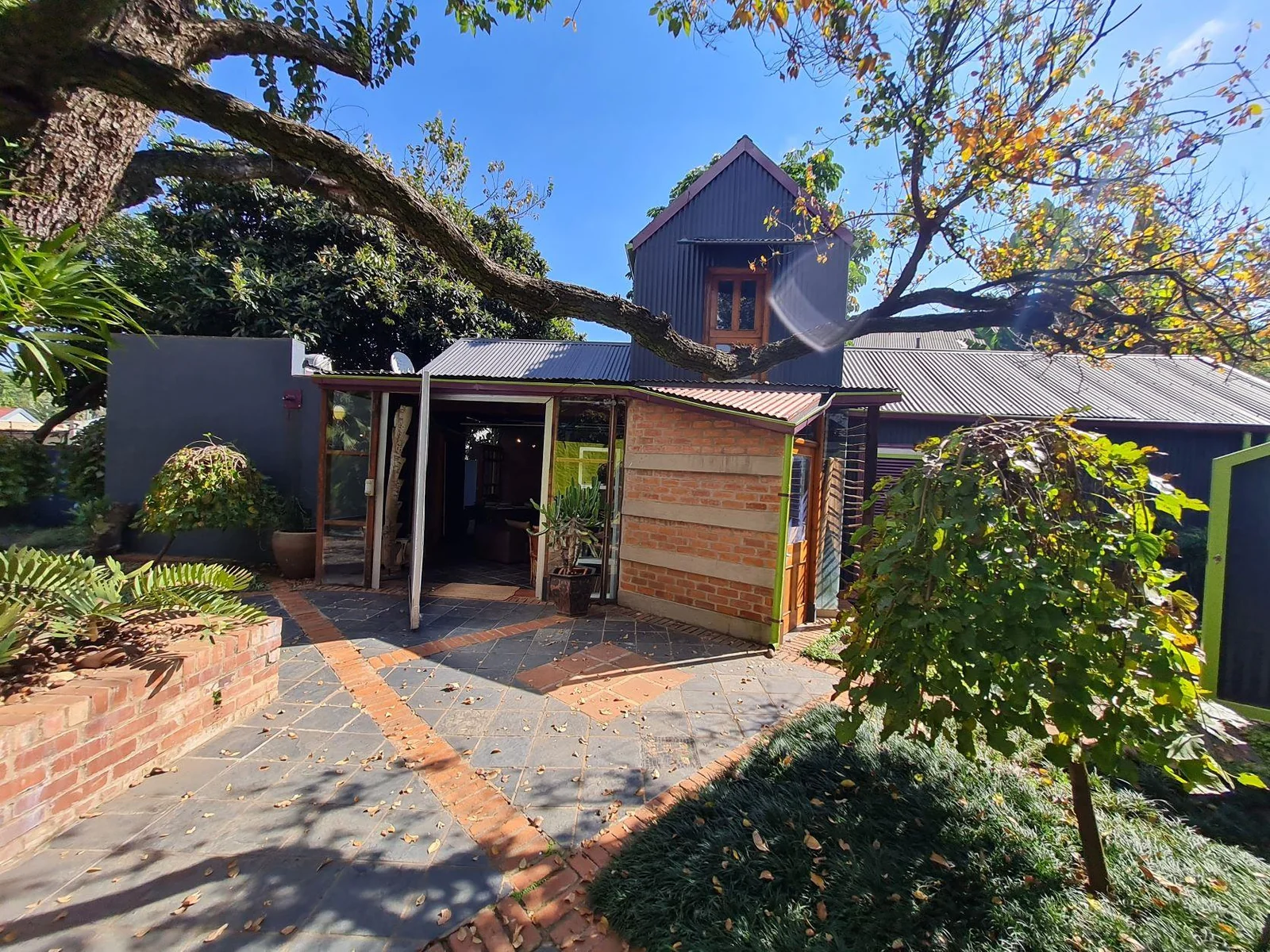 Architects home for sale in Clydesdale