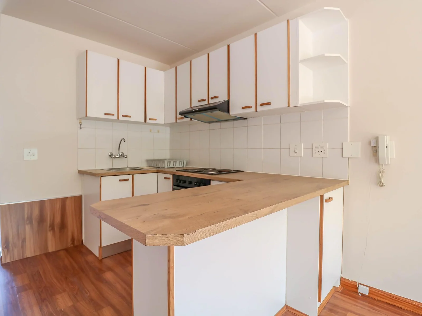 2 Bedroom  Apartment - La Colline