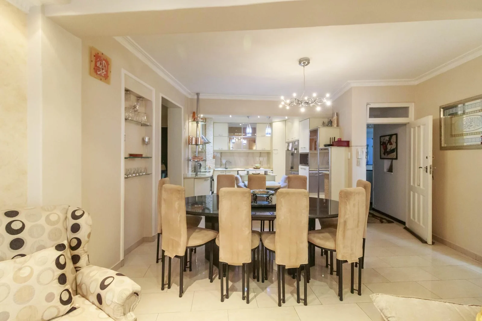 3 bedrooms apartment with  Parking