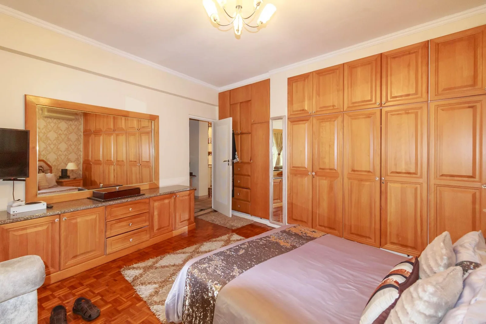 3 bedrooms apartment with  Parking