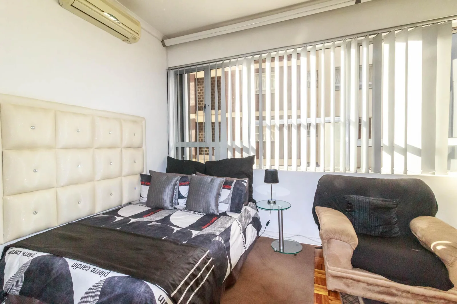 3 bedrooms apartment with  Parking