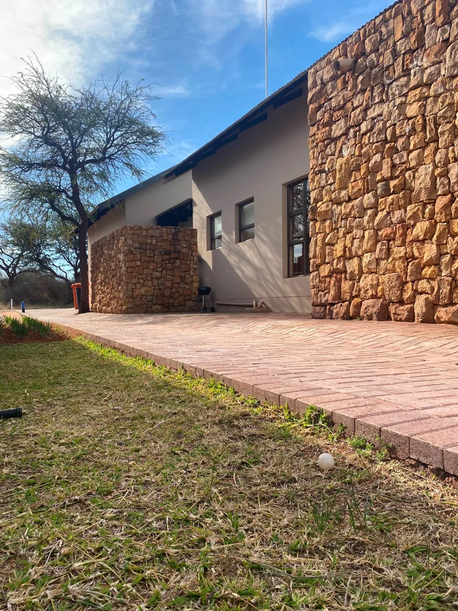 4 Bedroom House For Sale on Golf Estate