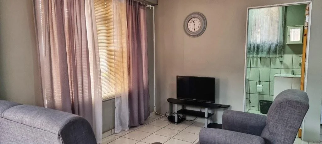 Bachelor flat to rent