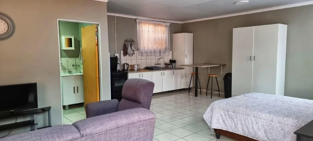 Bachelor flat to rent