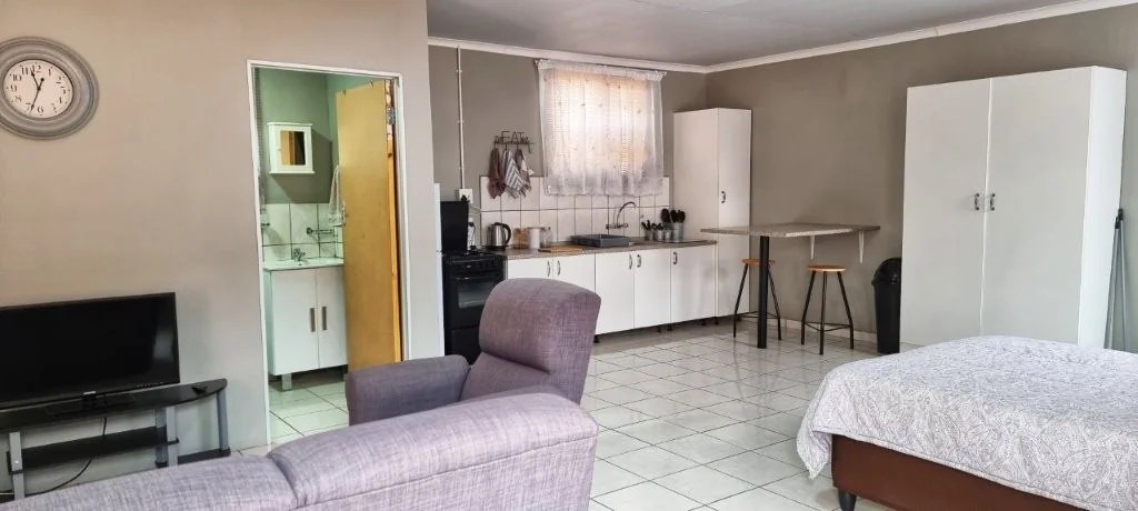 Bachelor flat to rent