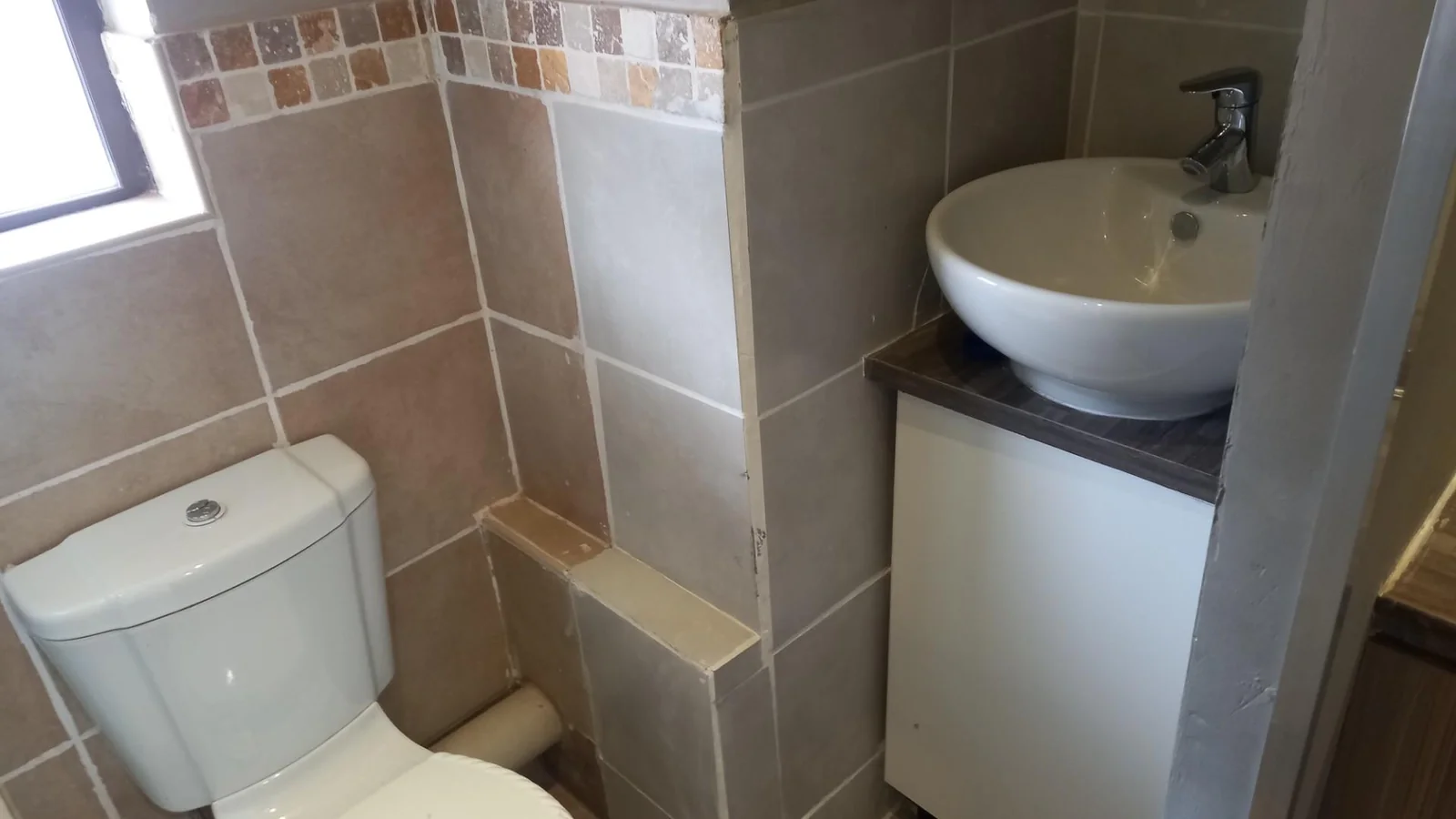 Bachelor flat to rent in Spitskop