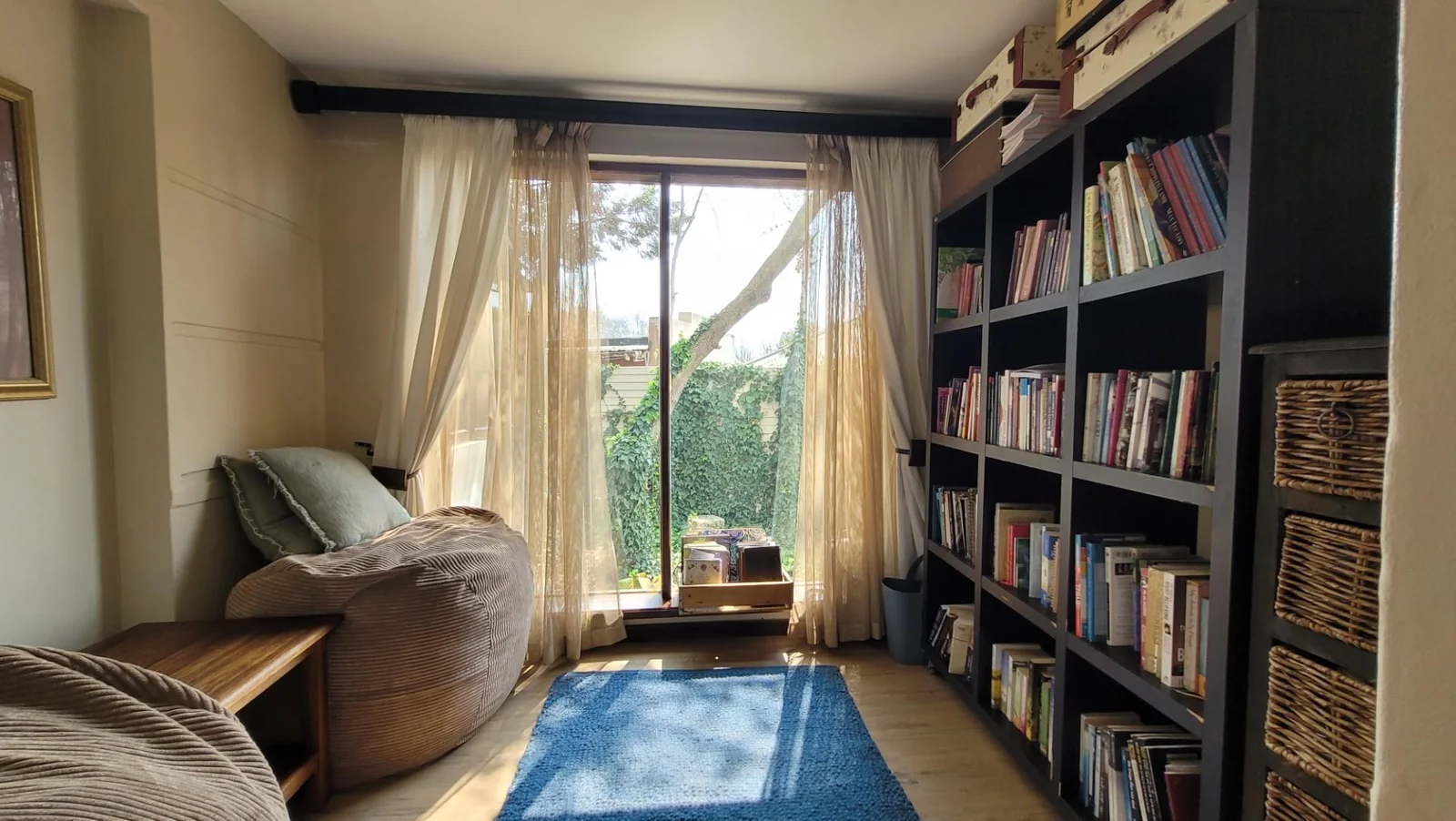 Home, office and entertainment all under one roof in Eureka.