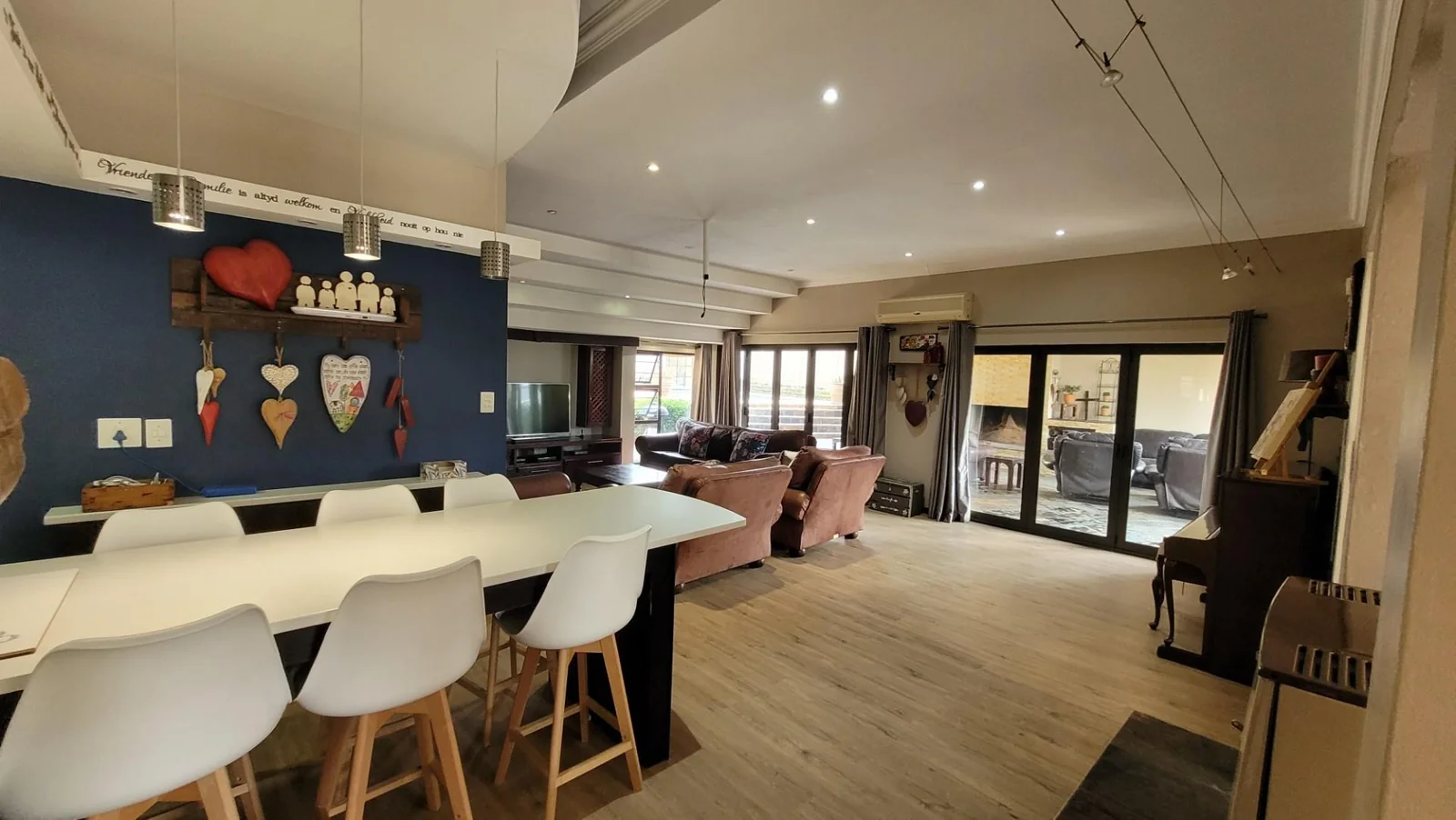 Home, office and entertainment all under one roof in Eureka.