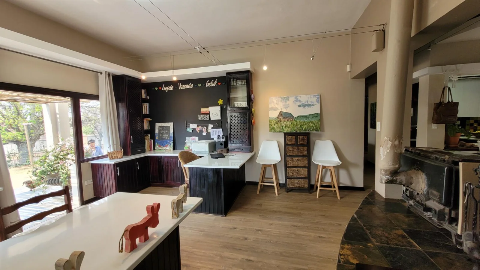 Home, office and entertainment all under one roof in Eureka.