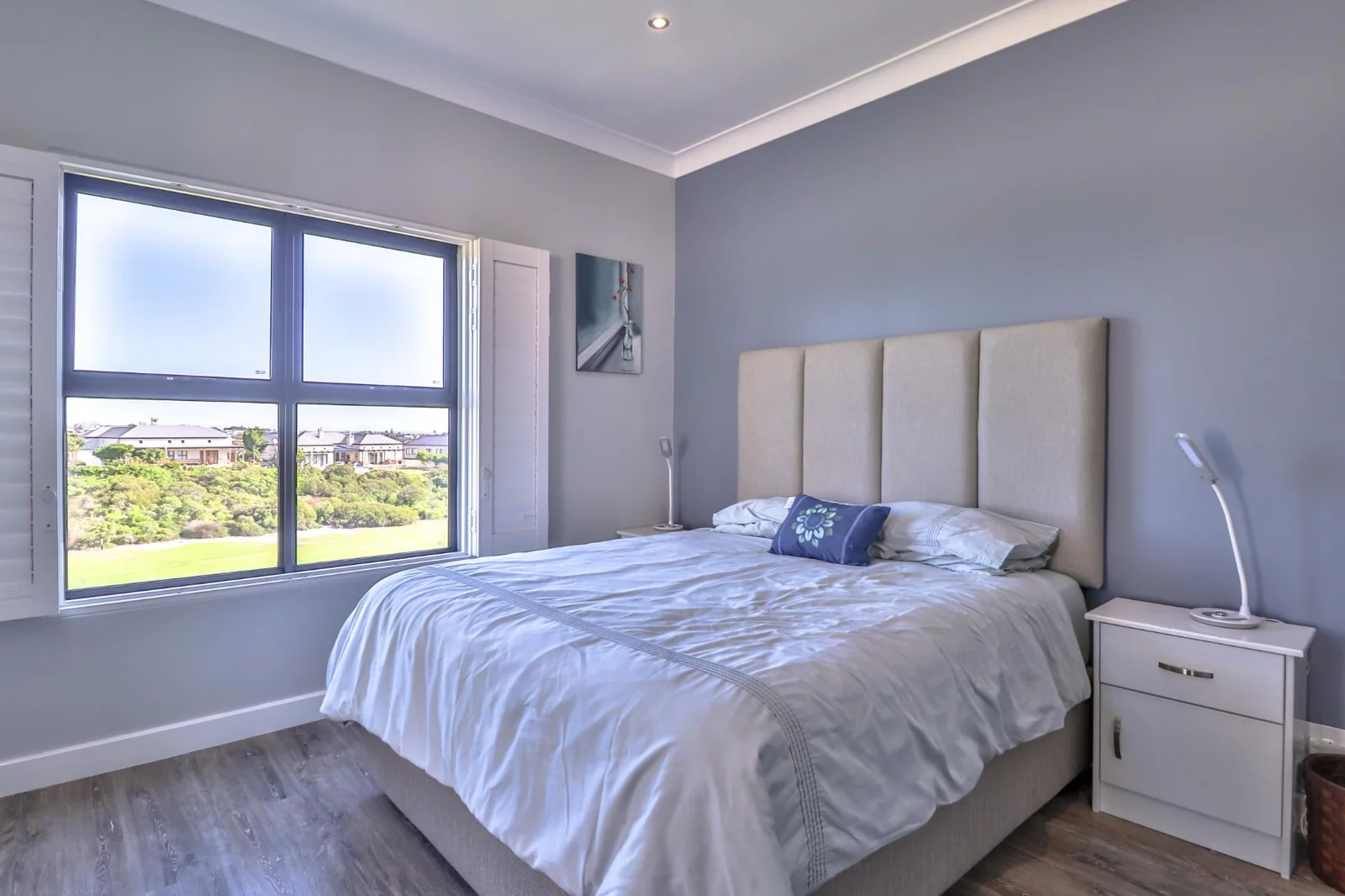 Modern Immaculate Unfurnished Apartment