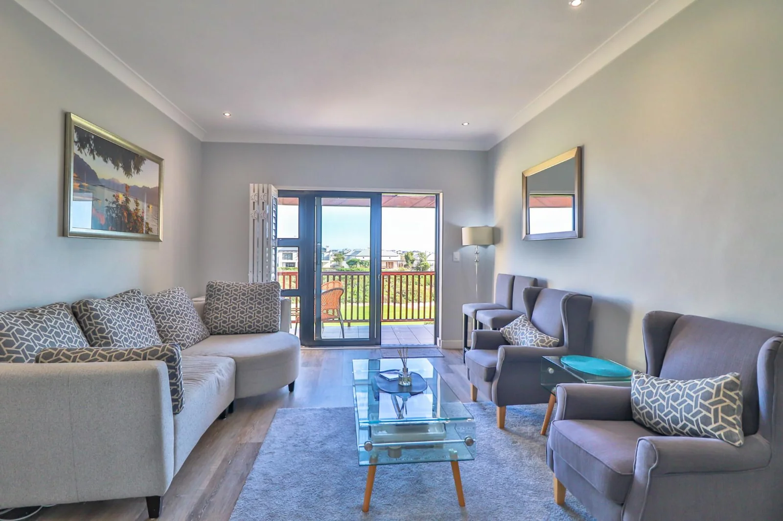 Modern Immaculate Unfurnished Apartment