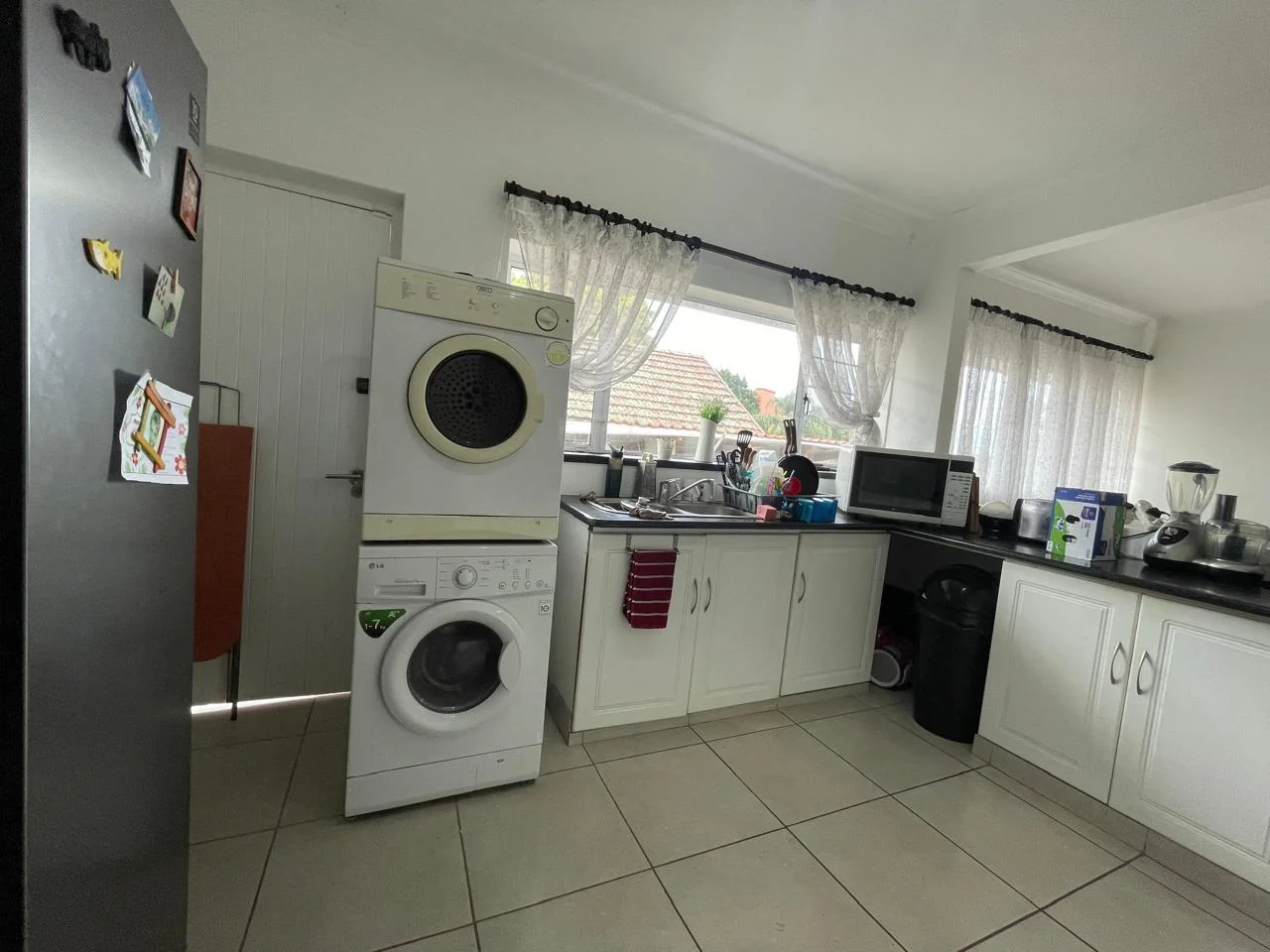 3 Bedroom house with pool and cottage in Umbilo