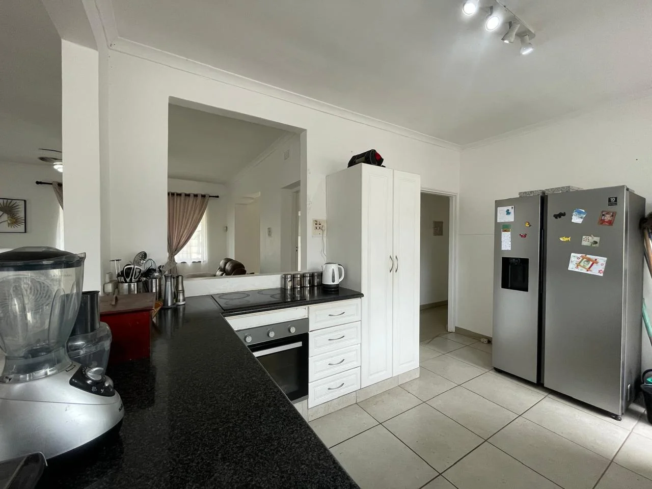 3 Bedroom house with pool and cottage in Umbilo