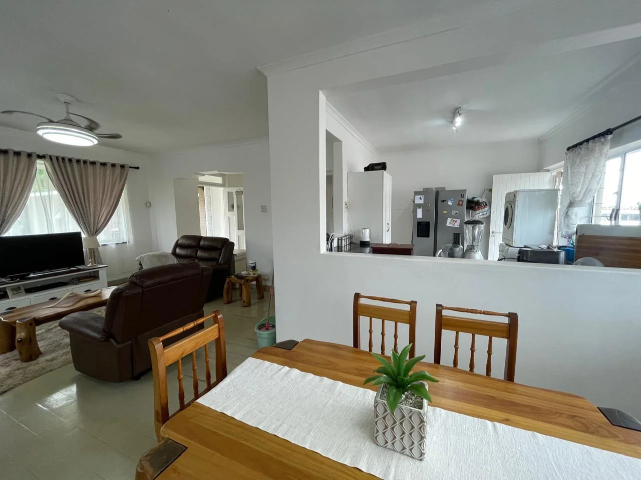 3 Bedroom house with pool and cottage in Umbilo