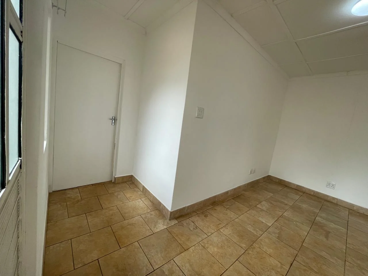 3 Bedroom house with pool and cottage in Umbilo