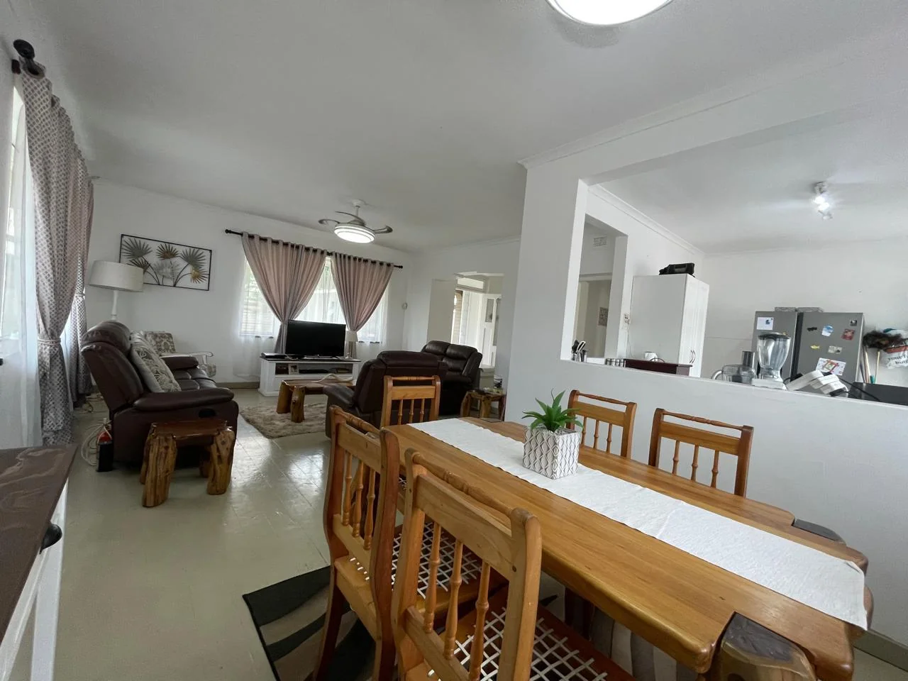 3 Bedroom house with pool and cottage in Umbilo