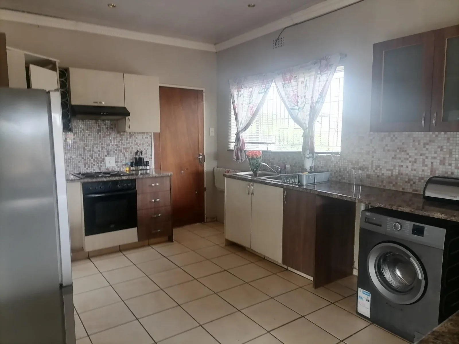4 Bedroom family home to let in Waldrift.