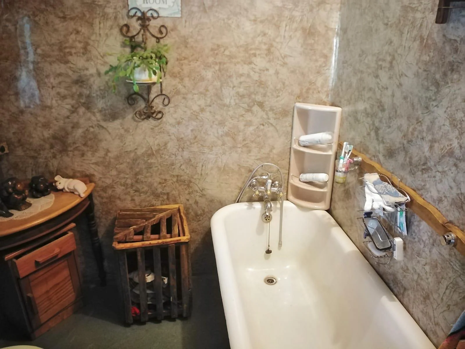 Family home with flatlet for sale in Verkeerdevlei