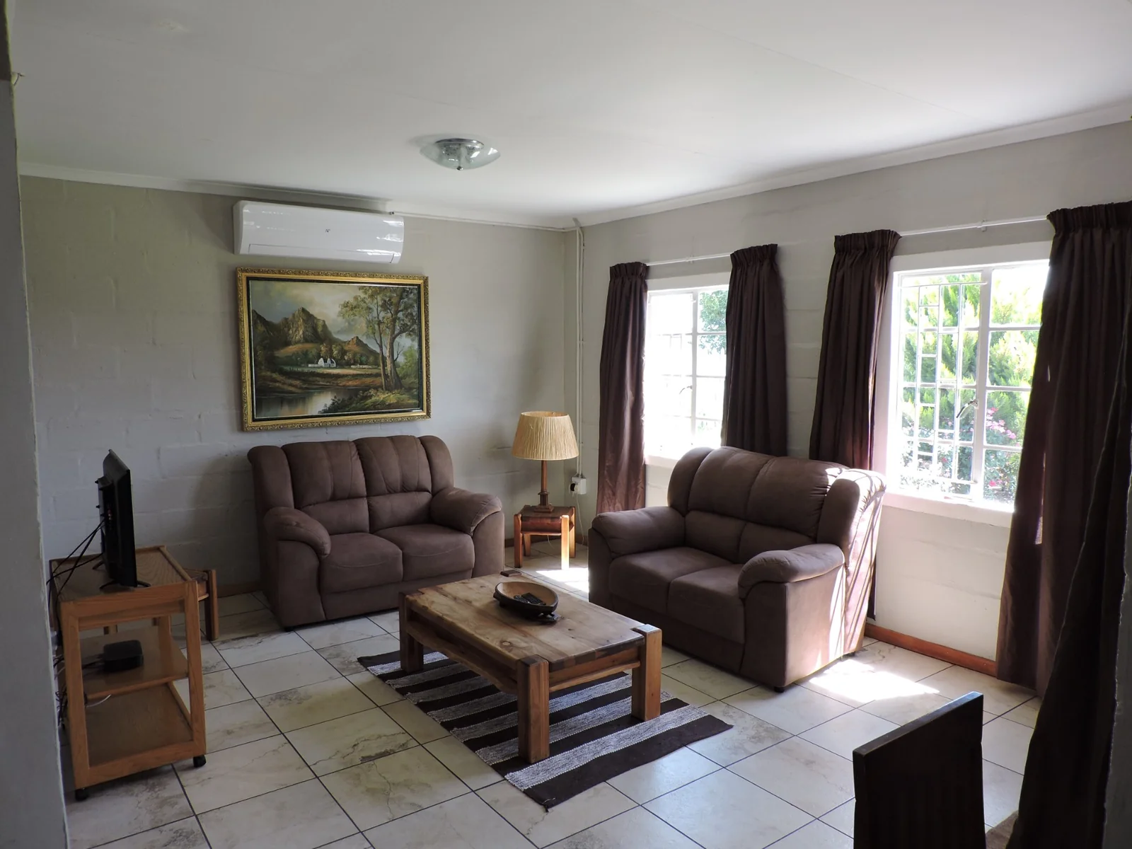 Fully Furnished 2 Bedroom House to Rent in Postmasburg