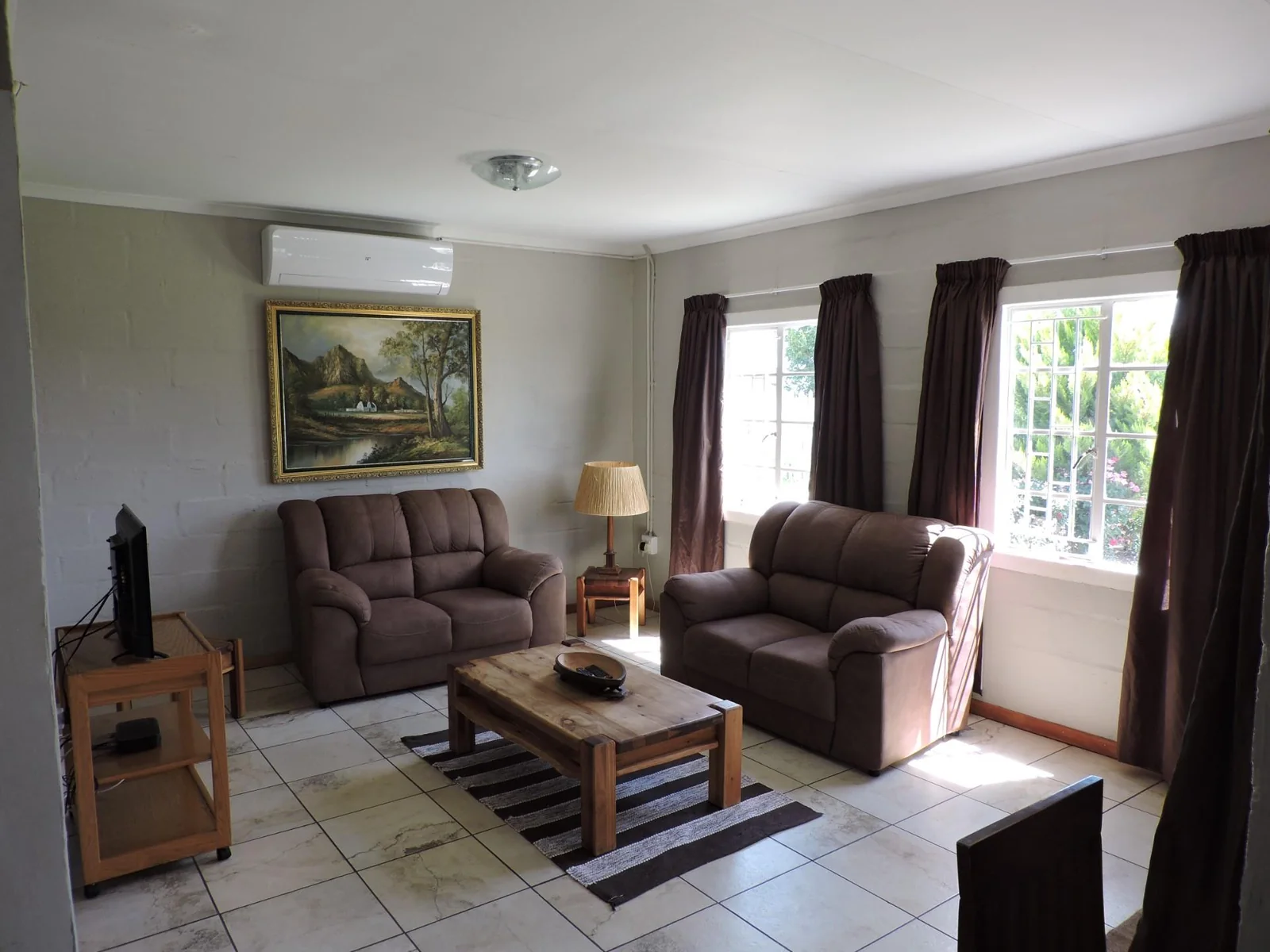 Fully Furnished 2 Bedroom House to Rent in Postmasburg