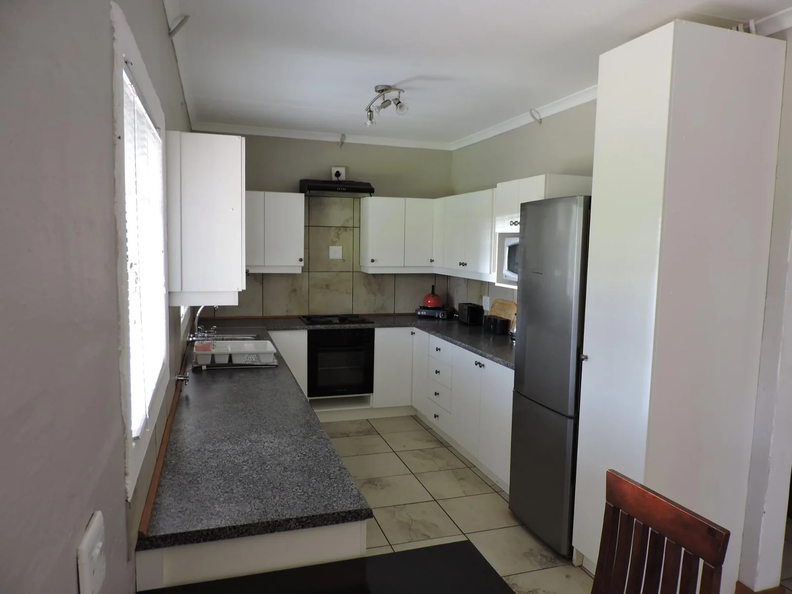 Fully Furnished 2 Bedroom House to Rent in Postmasburg