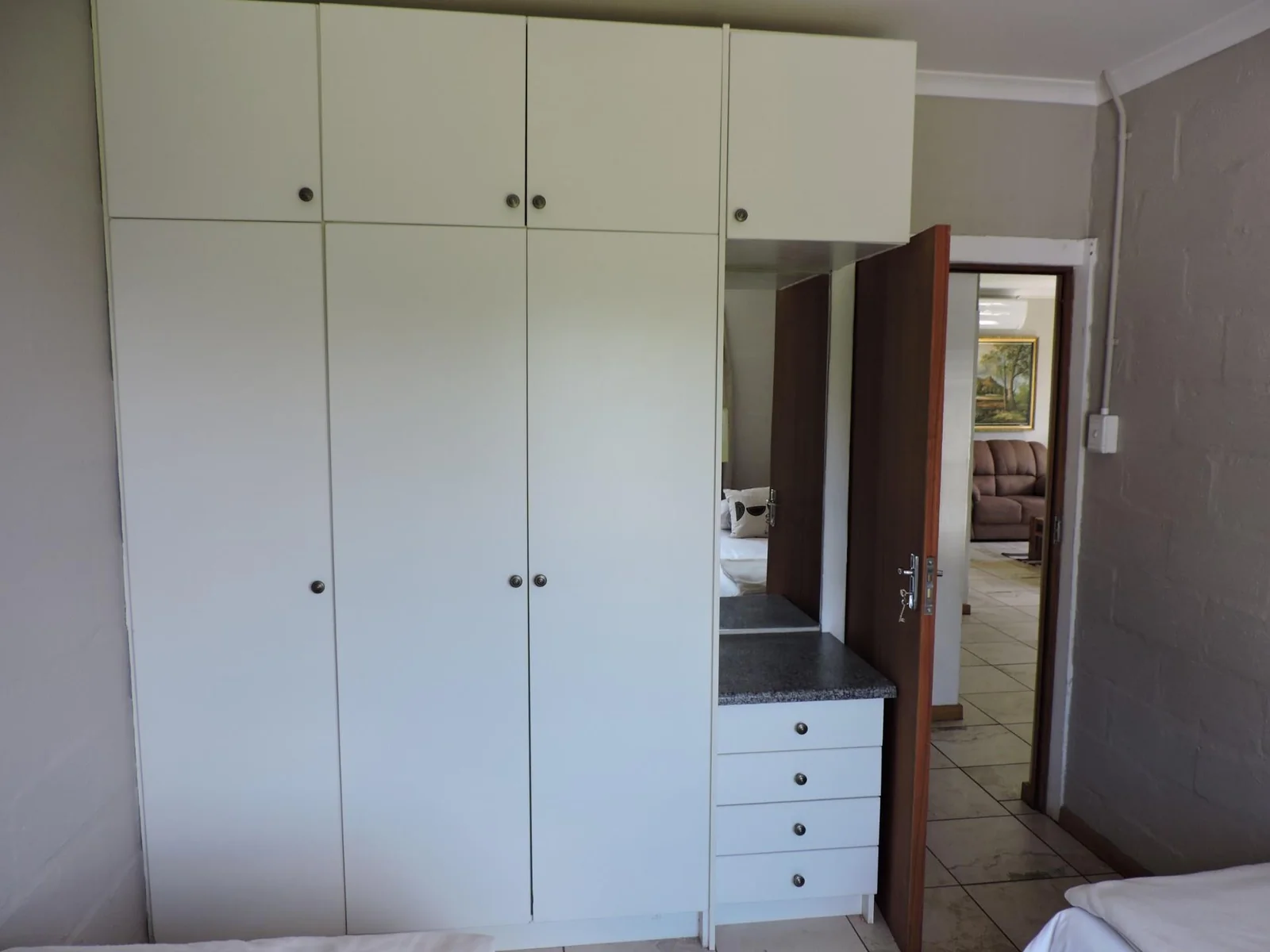 Fully Furnished 2 Bedroom House to Rent in Postmasburg