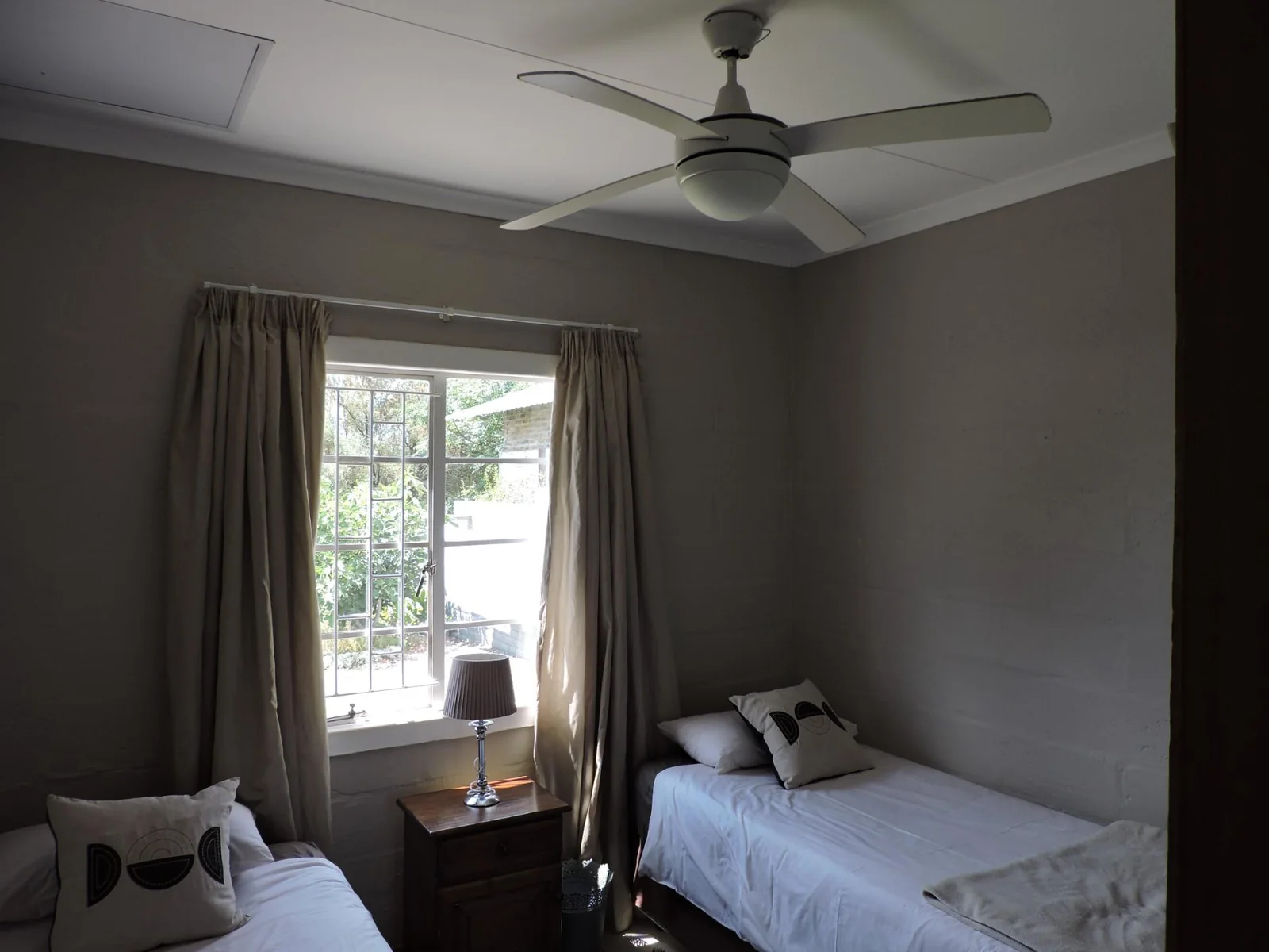 Fully Furnished 2 Bedroom House to Rent in Postmasburg