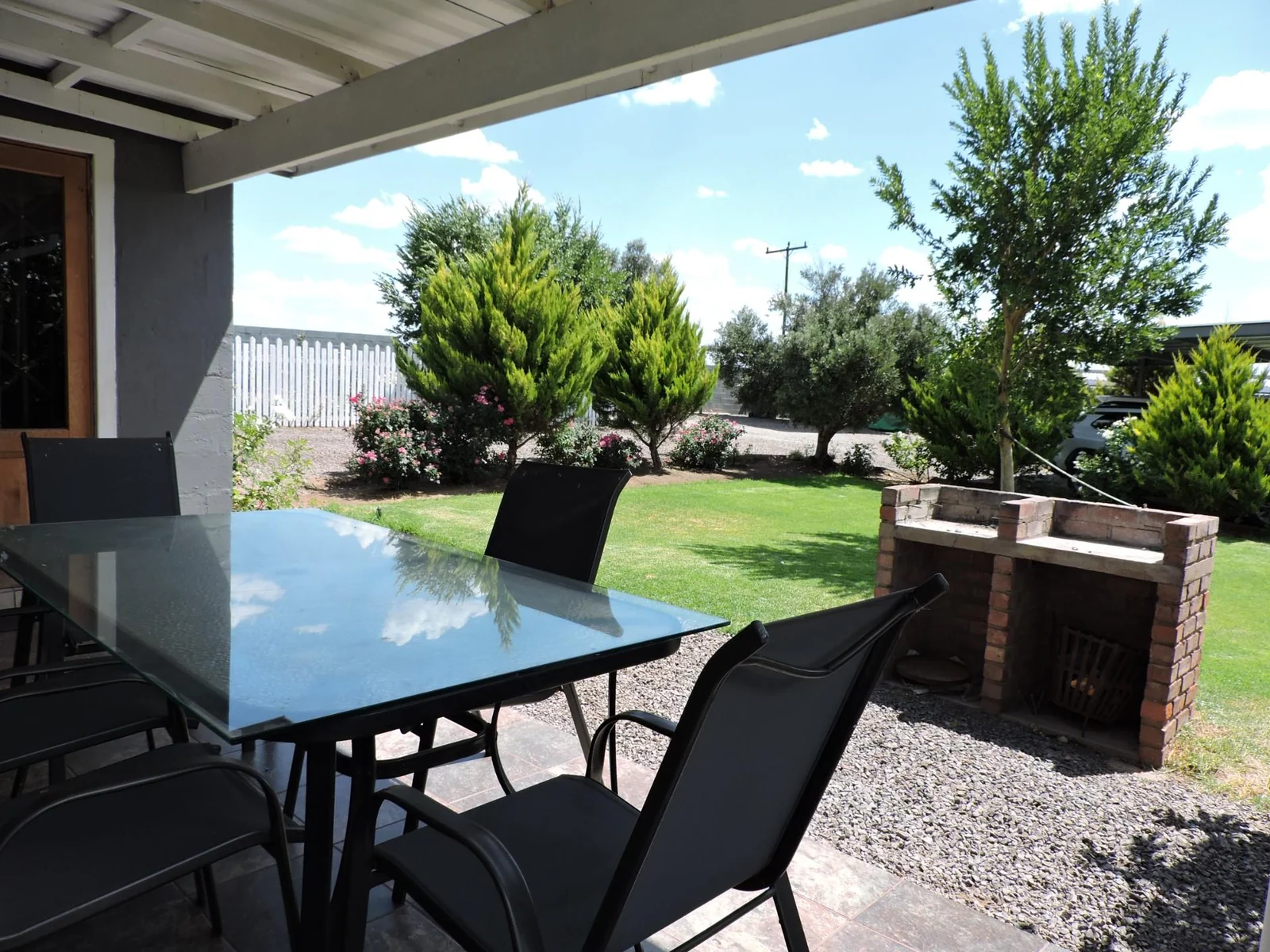 Fully Furnished 2 Bedroom House to Rent in Postmasburg