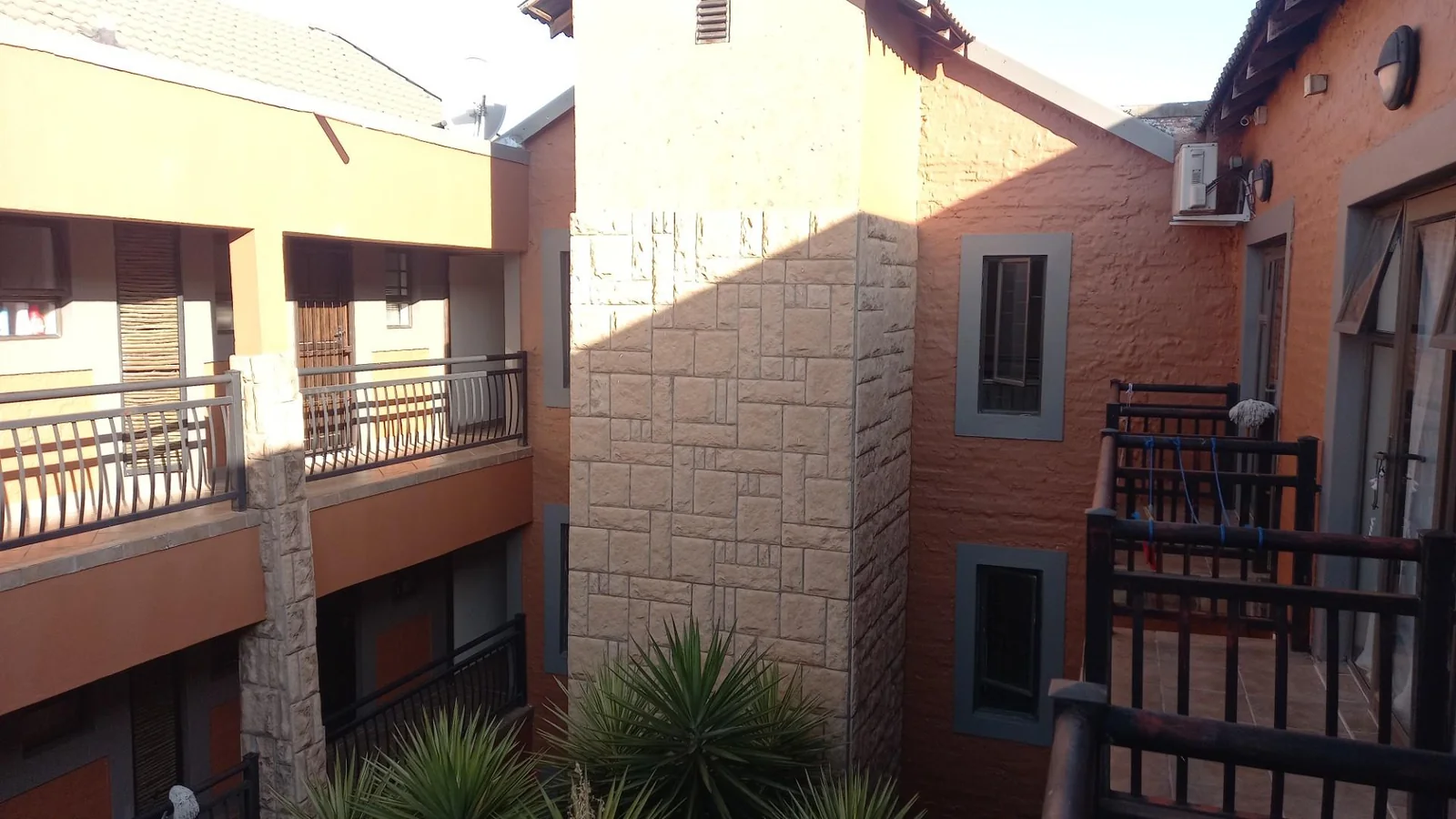 Bachelor Flat for sale in Spitskop
