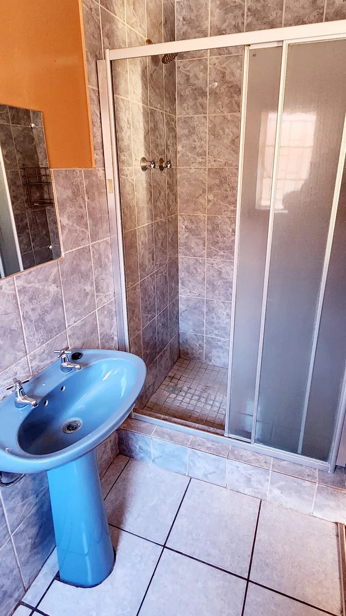 4 Bedroom House For sale with 2 Spacious Flats