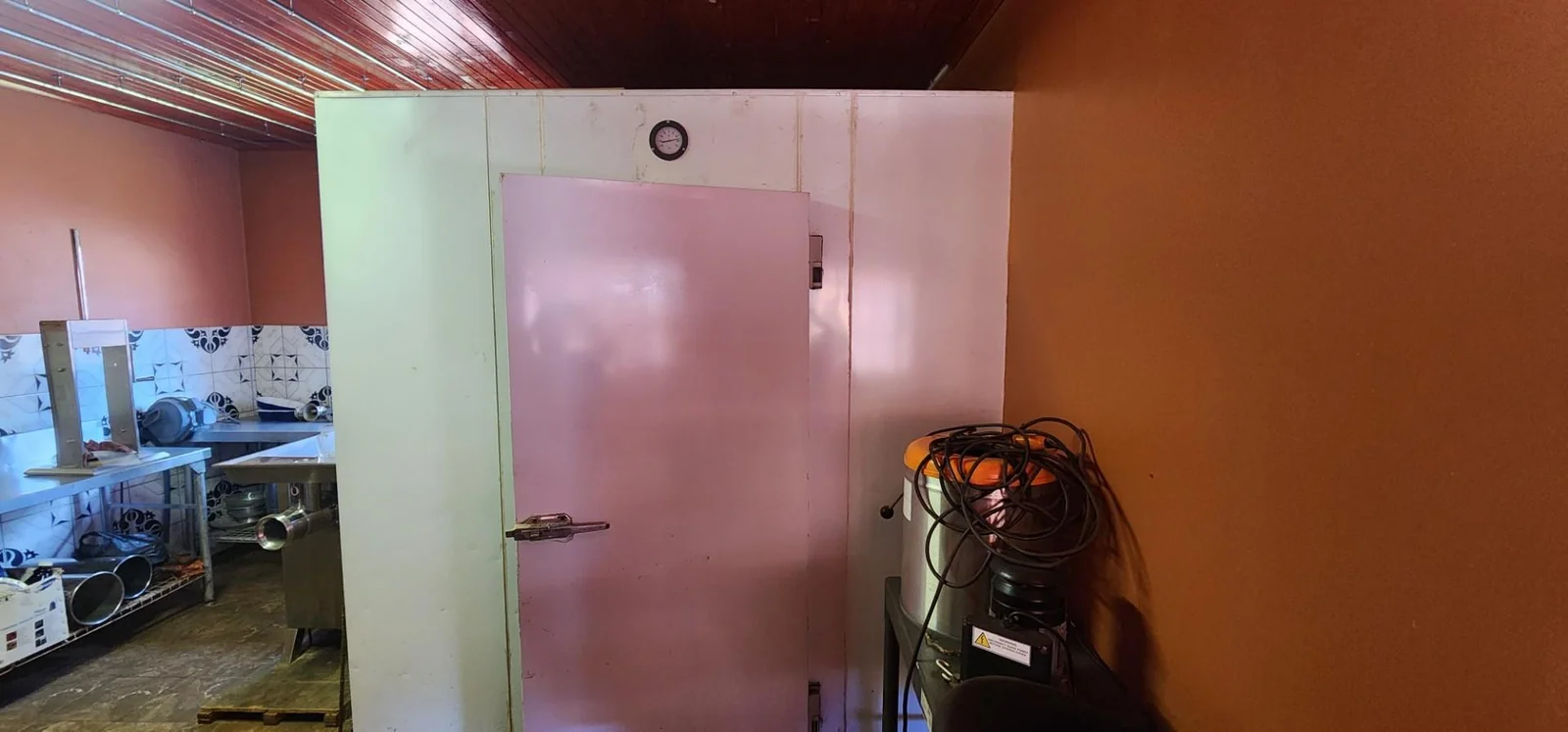 4 Bedroom House For sale with 2 Spacious Flats