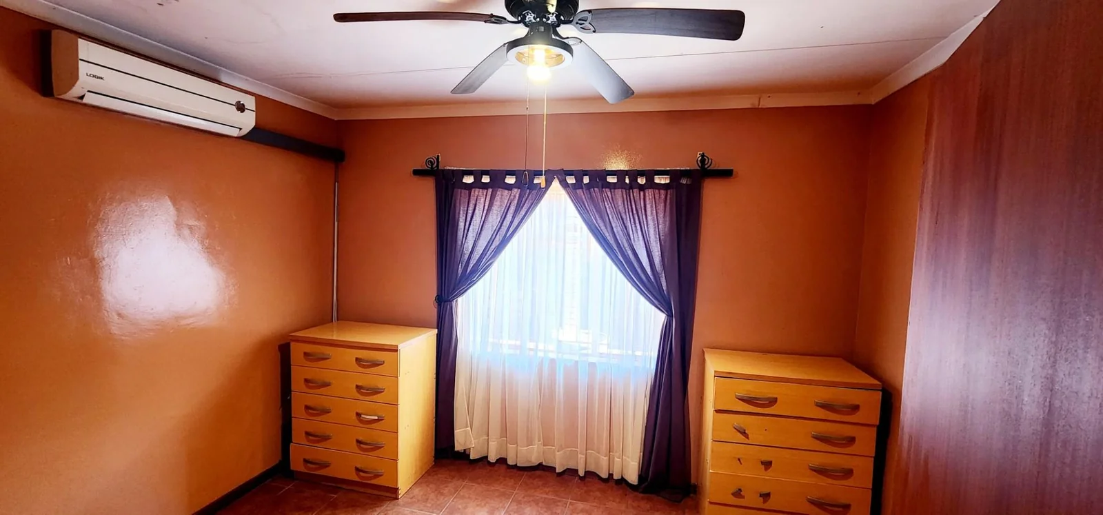 4 Bedroom House For sale with 2 Spacious Flats