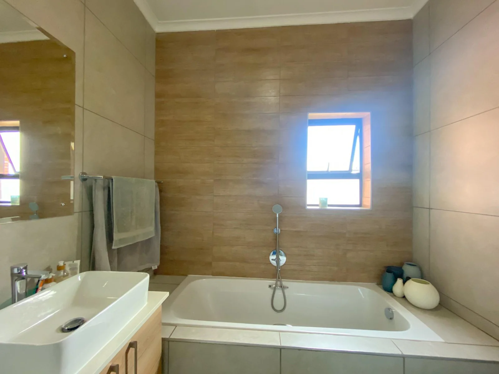 Furnished Modern Apartment Lifestyle in Hereford Estate<br/>*FULLY FURNISHED UNIT*