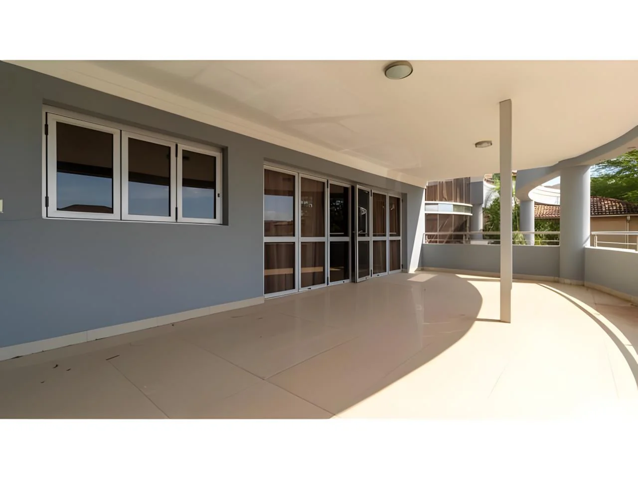 Luxurious 6 Bedroom Modern House in Midrand with Secure Living and Unmatched Convenience