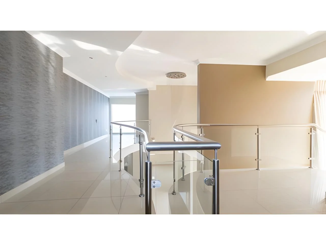 Luxurious 6 Bedroom Modern House in Midrand with Secure Living and Unmatched Convenience