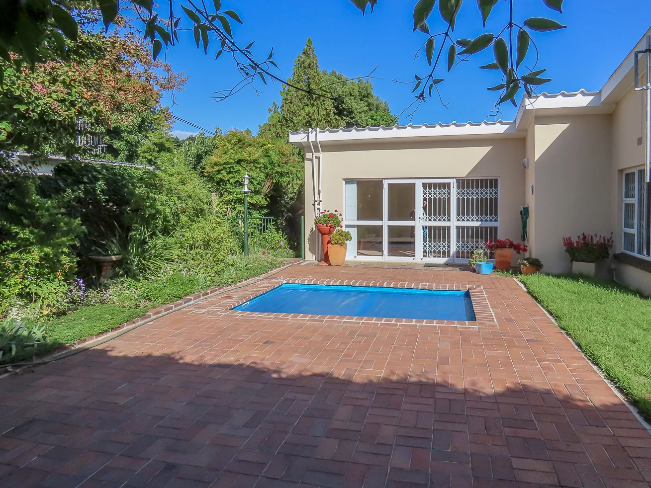 Spacious Family home in Onderpapegaaiberg