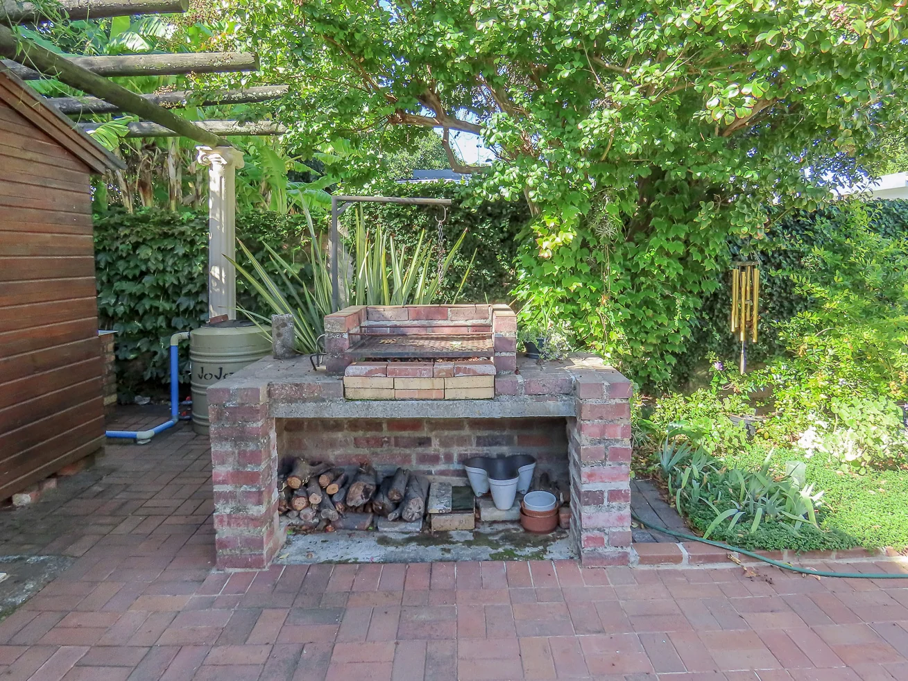 Spacious Family home in Onderpapegaaiberg