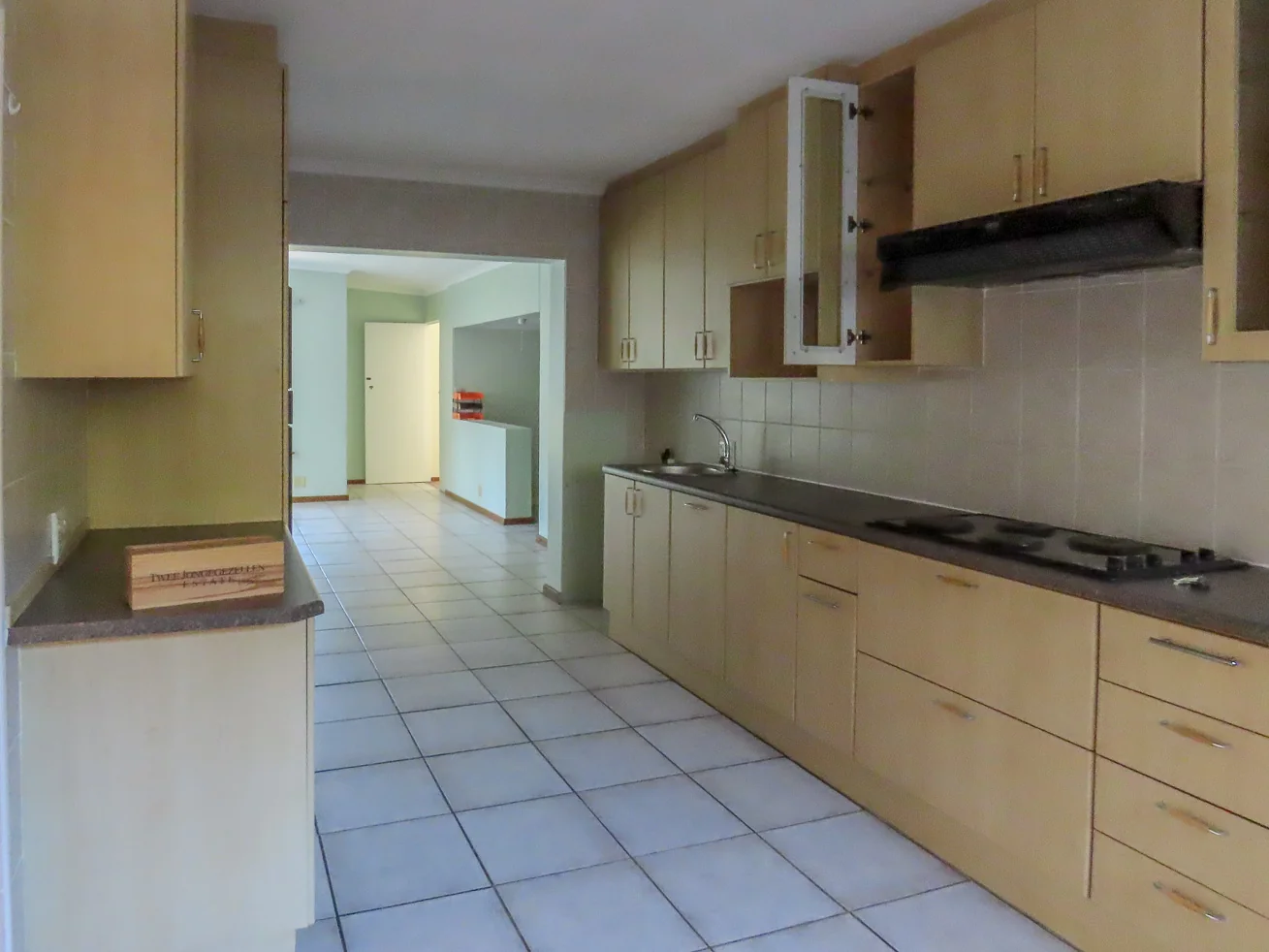 Spacious Family home in Onderpapegaaiberg