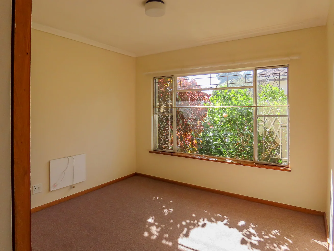 Spacious Family home in Onderpapegaaiberg