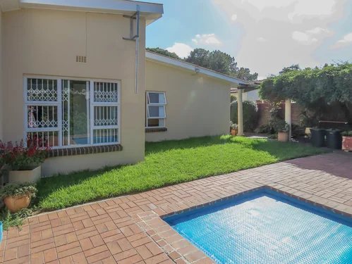 Onder Papegaaiberg, Stellenbosch