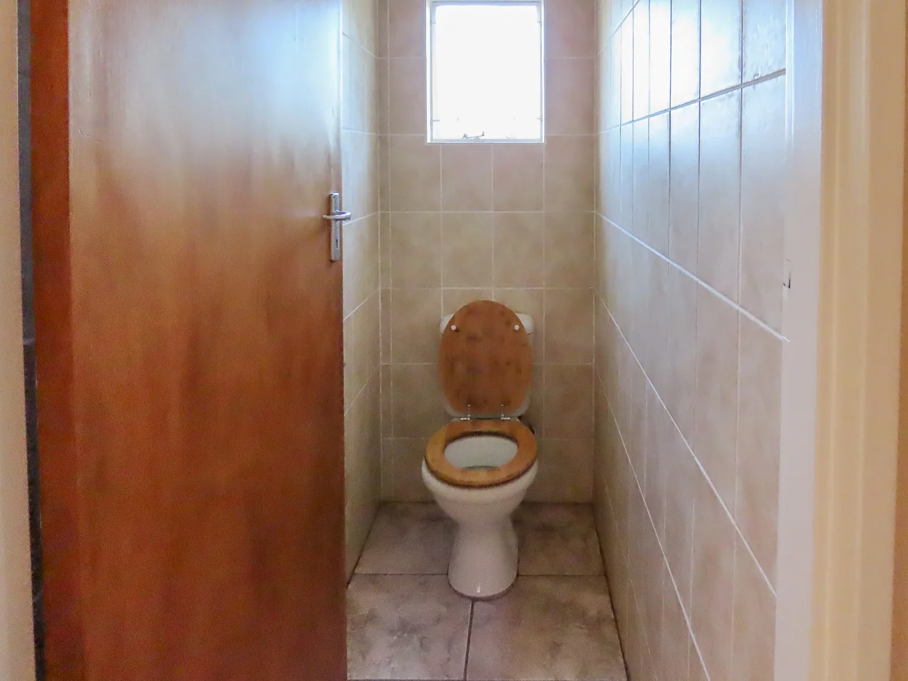 Spacious Family home in Onderpapegaaiberg