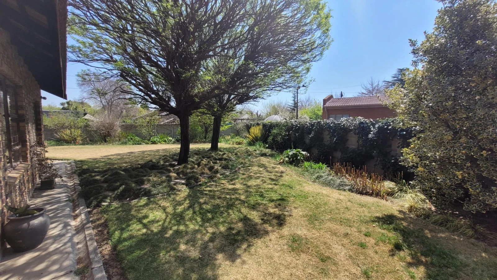 3 Bedroom home in quiet neighbourhood.